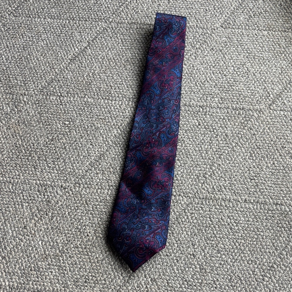 Gino Rossini - Pure 100 % silk Paisley Tie
